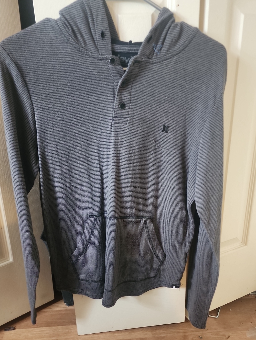 Hurley Men's Hooded Long-Sleeve Pullover - Gray